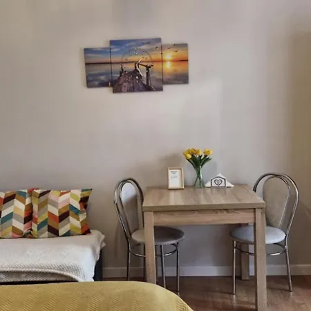 Cozy Modern Sunrise 35m2 Balcony 3 Persons Lägenhet