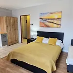 Cozy Modern Sunrise 35m2 Balcony 3 Persons Apartment Krakau