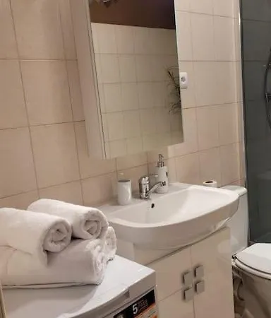 Cozy Modern Sunrise 35m2 Balcony 3 Persons